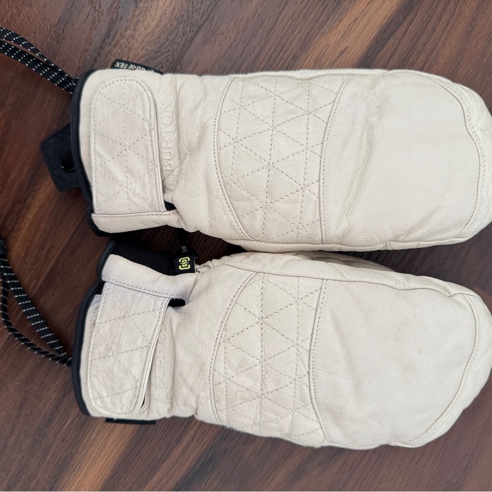 Beige Gore-Tex Burton Snowboard Mittens
